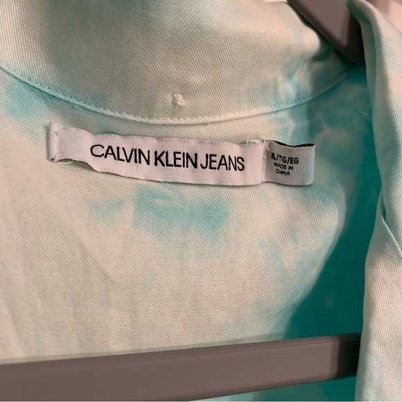 Calvin Klein Crop Tie Tee - Picture 2 of 4